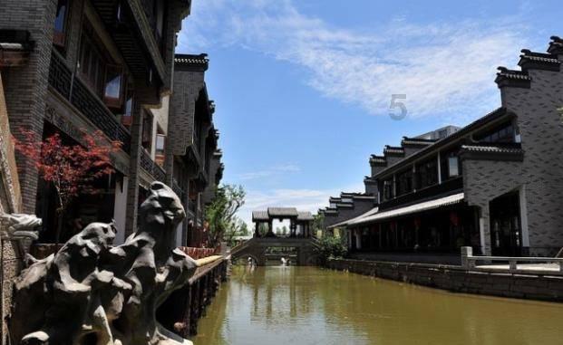 别人哭应不应该收拾他？哭正常吗？游戏画面
